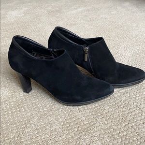 Aquatalia suede booties